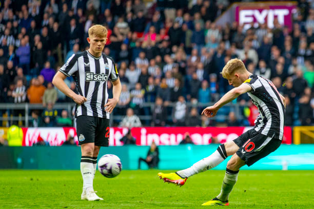 城的防线崩 城的防线崩